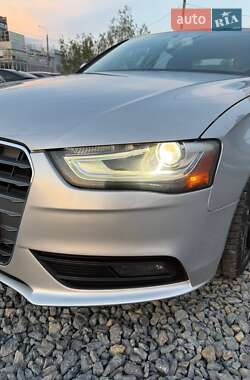 Седан Audi A4 2012 в 