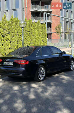 Седан Audi A4 2013 в 