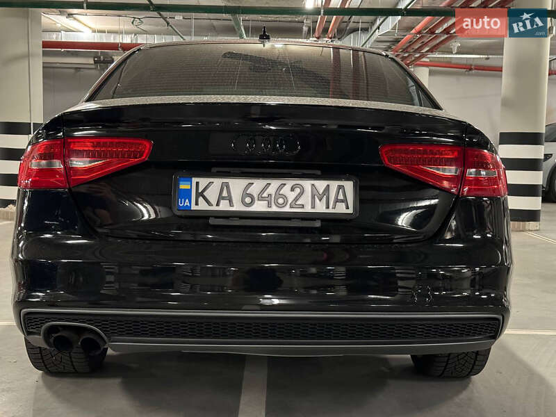 Седан Audi A4 2015 в Киеве