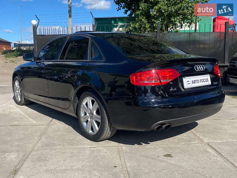 Седан Audi A4 2011 в Києві