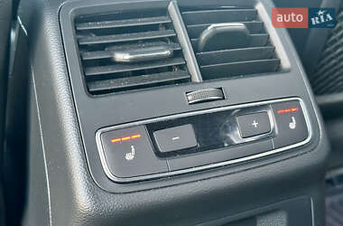 Седан Audi A4 2018 в 