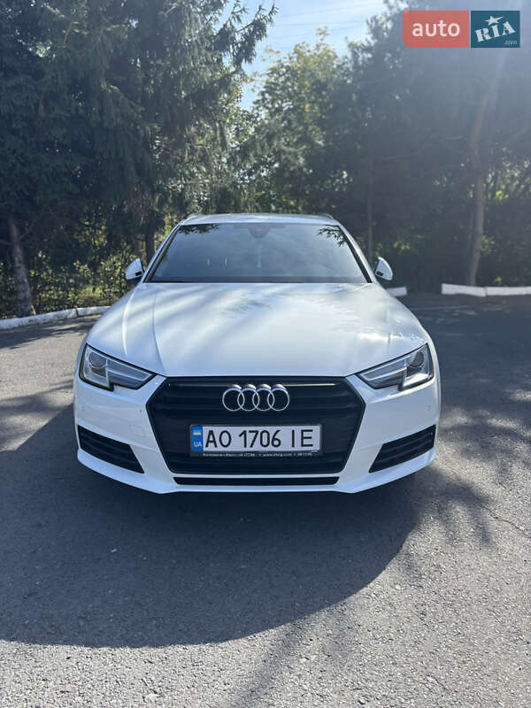 Универсал Audi A4 2018 в Мукачево