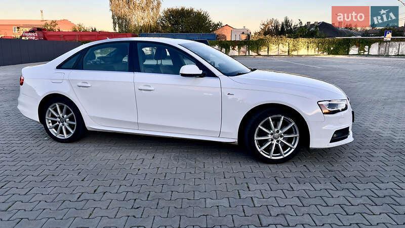 Седан Audi A4 2014 в Нововолынске