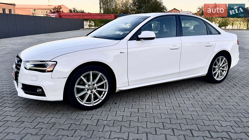 Седан Audi A4 2014 в Нововолынске