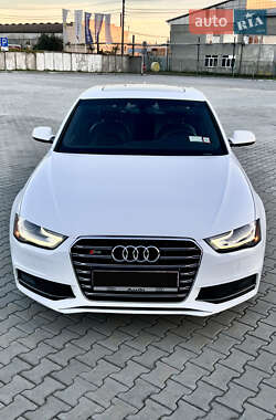 Седан Audi A4 2014 в Луцьку