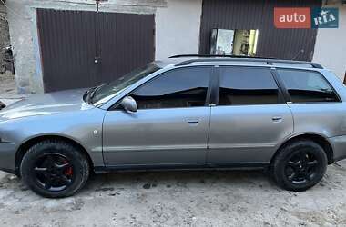 Универсал Audi A4 1998 в 