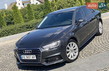 Седан Audi A4 2018 в 