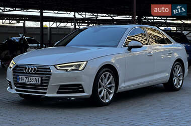 Седан Audi A4 2019 в 