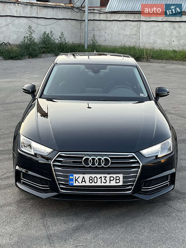 Седан Audi A4 2016 в Киеве
