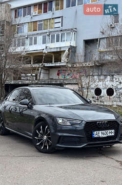 Седан Audi A4 2016 в Дніпрі