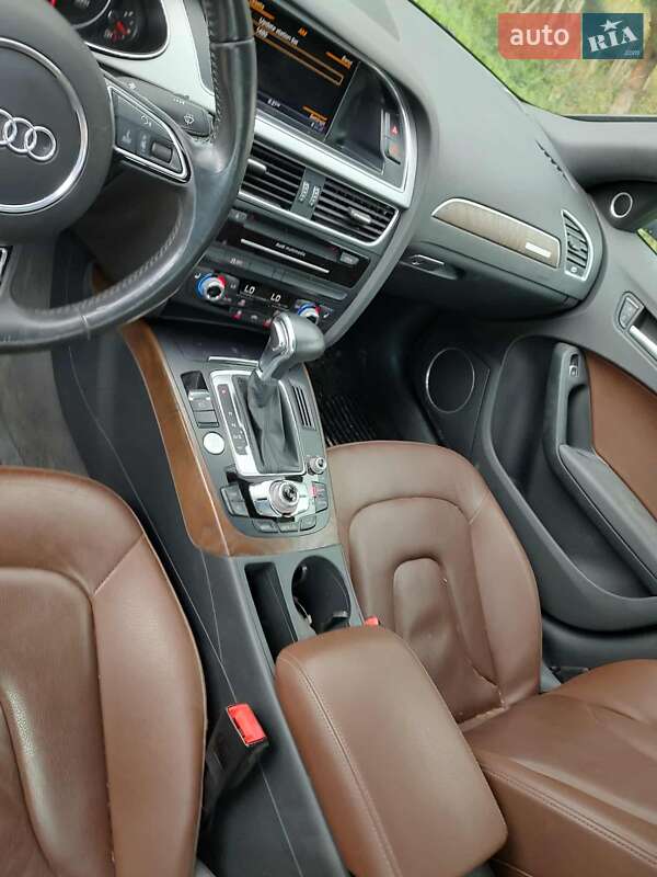 Седан Audi A4 2015 в Бирках