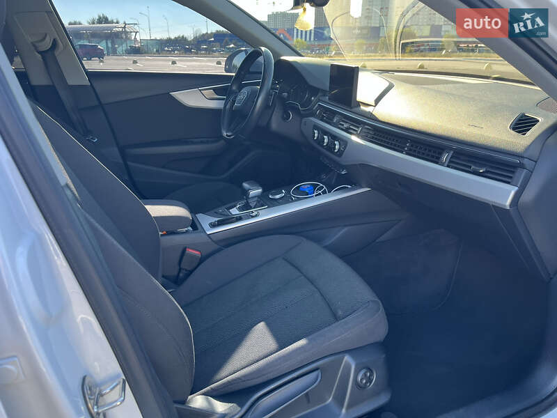 Универсал Audi A4 2018 в Киеве фото 10 Универсал Audi A4 2018 в Киеве