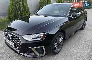 Седан Audi A4 2020 в 