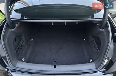 Седан Audi A4 2020 в 