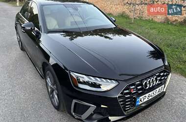 Седан Audi A4 2020 в 