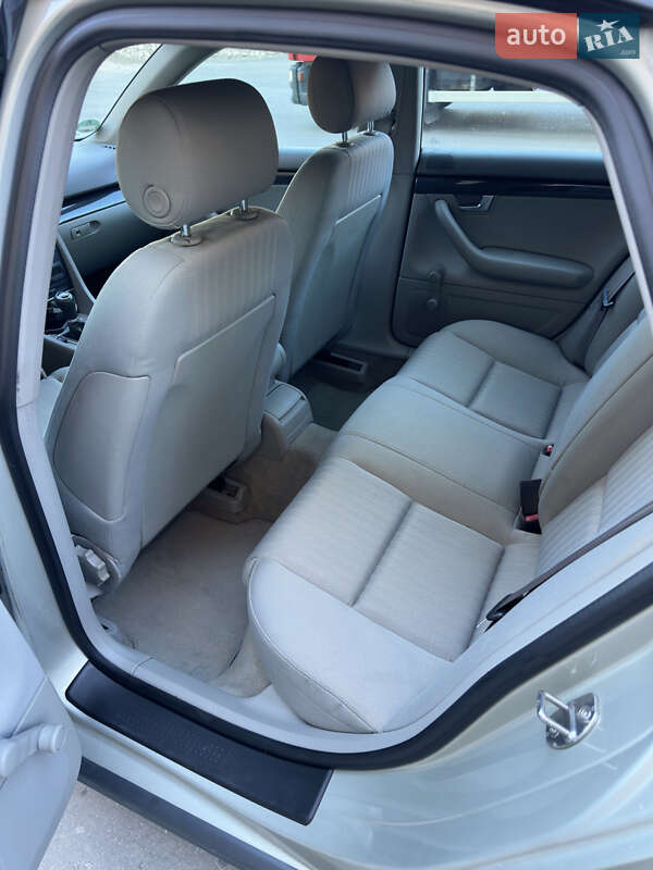 Седан Audi A4 2003 в Збараже