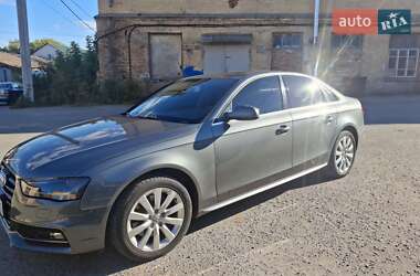 Седан Audi A4 2014 в 
