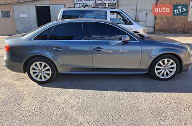 Седан Audi A4 2014 в 