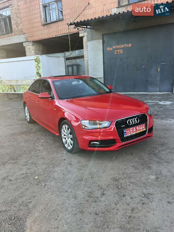 Седан Audi A4 2015 в Дубно