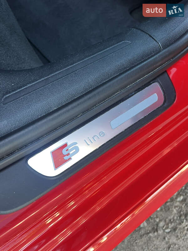 Седан Audi A4 2015 в Дубно