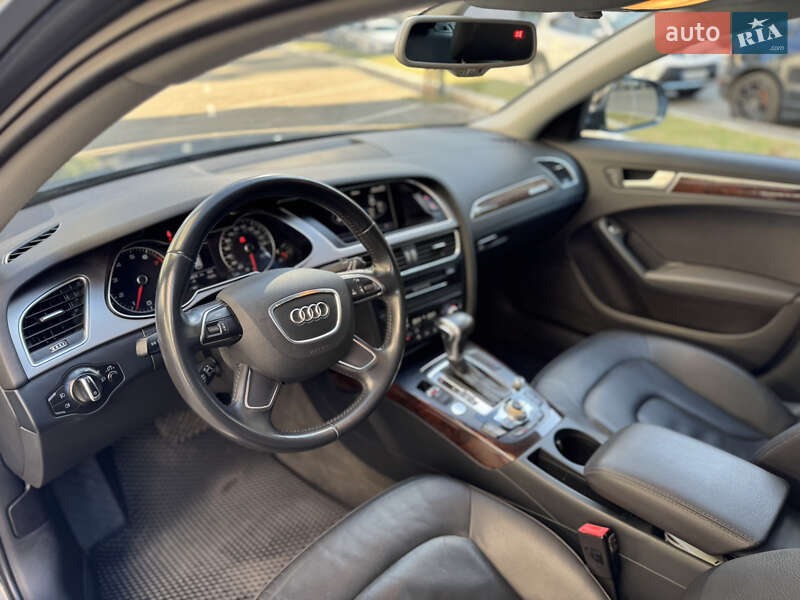 Универсал Audi A4 2013 в Киеве