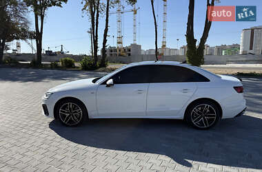 Седан Audi A4 2019 в 