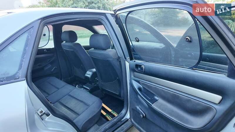 Седан Audi A4 1998 в Бару
