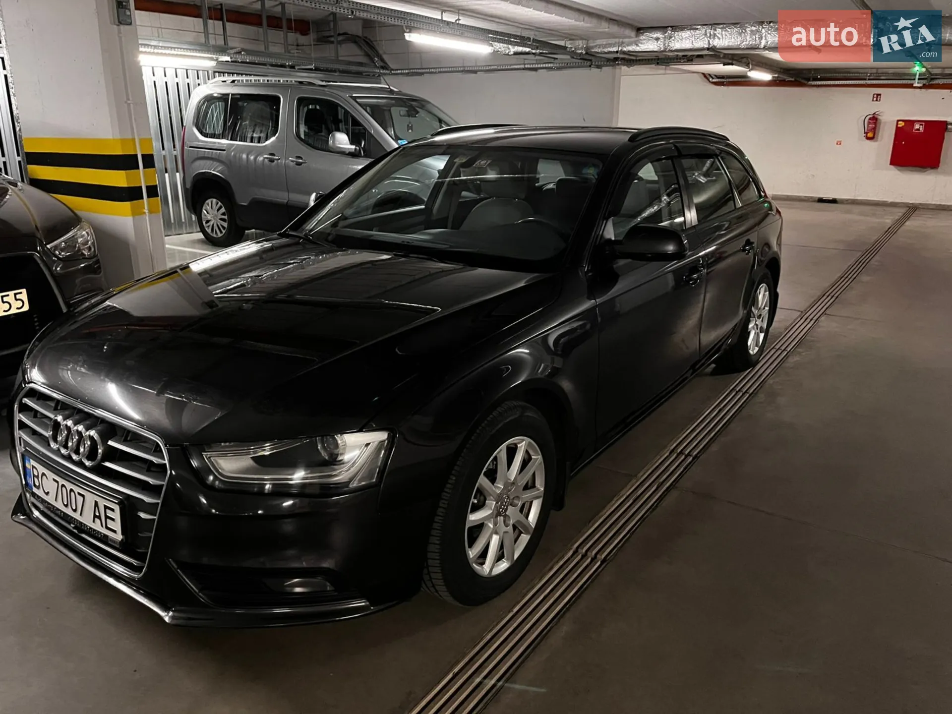 2012 Audi A4 - мініатюра 3