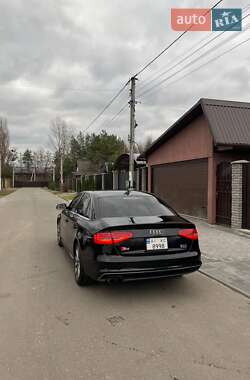 Седан Audi A4 2015 в 