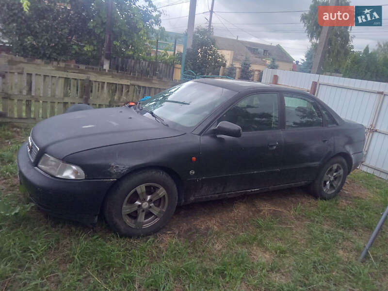Седан Audi A4 1996 в 