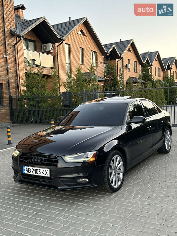 Седан Audi A4 2012 в Виннице