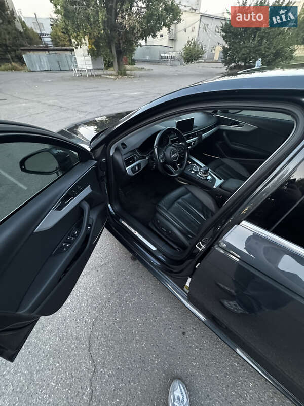 Седан Audi A4 2016 в Харкові