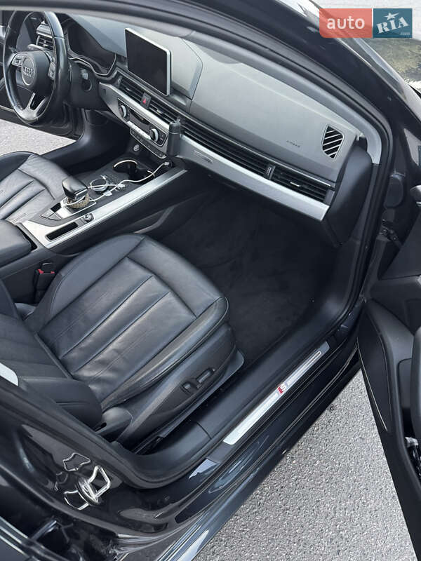 Седан Audi A4 2016 в Харкові