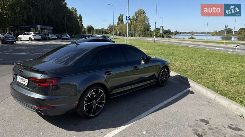 Седан Audi A4 2018 в Вінниці