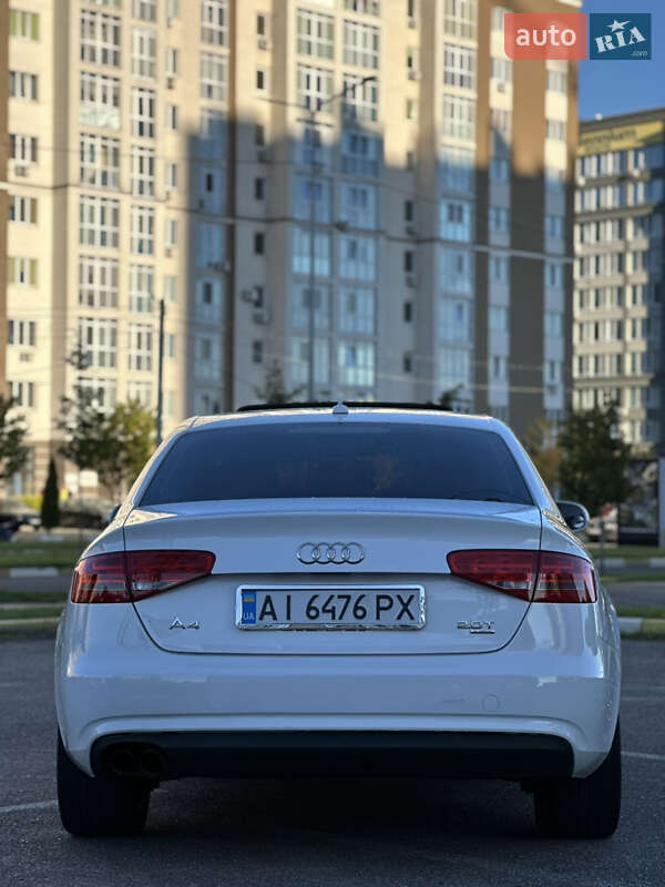 Седан Audi A4 2012 в Киеве