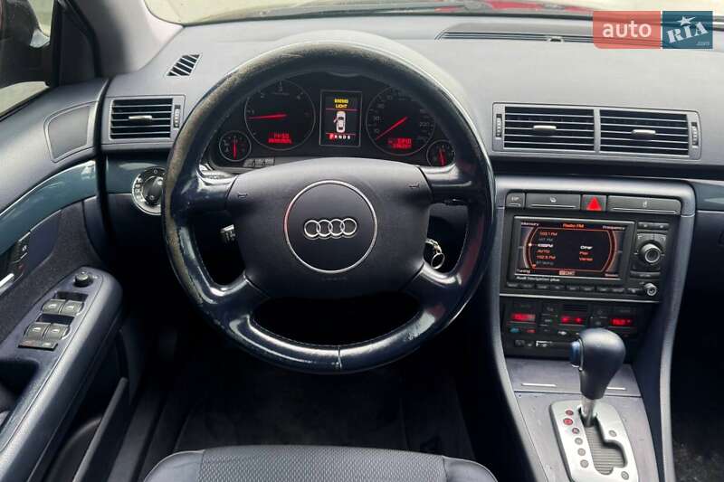 Седан Audi A4 2004 в Киеве