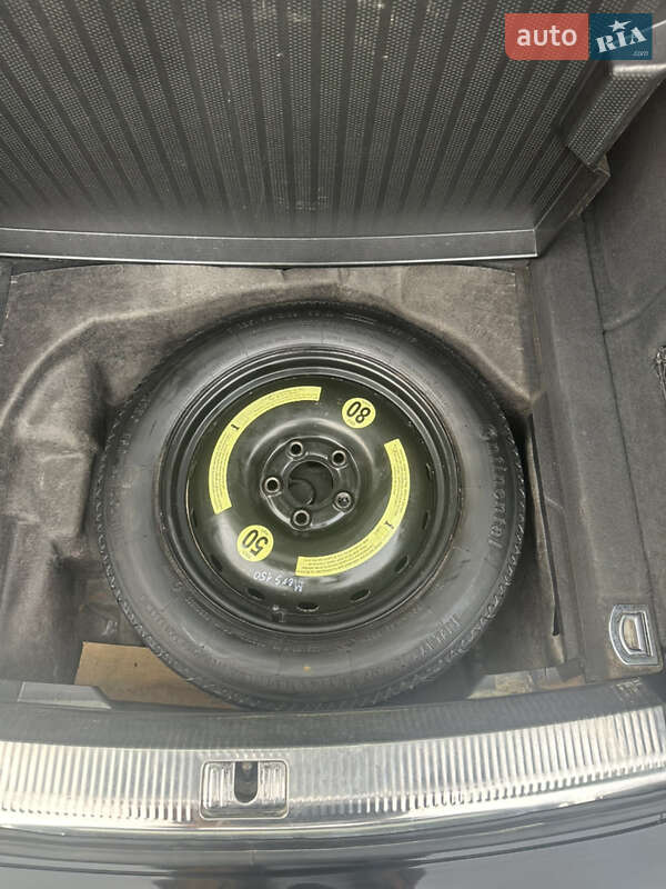 Универсал Audi A4 2013 в Хотине