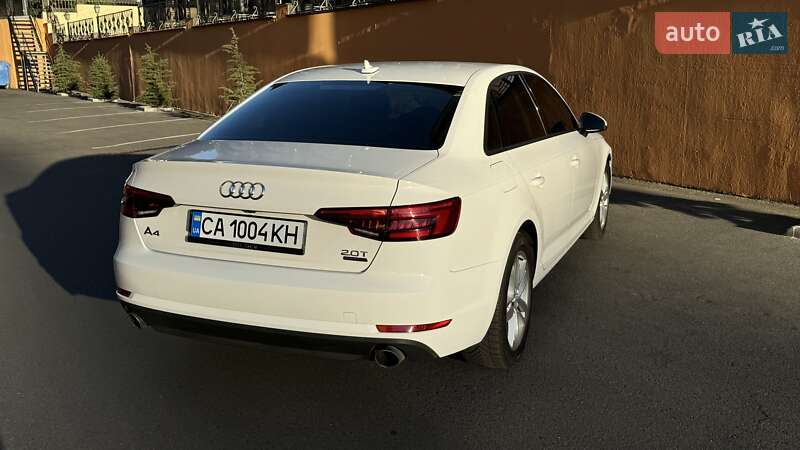 Седан Audi A4 2016 в Одессе