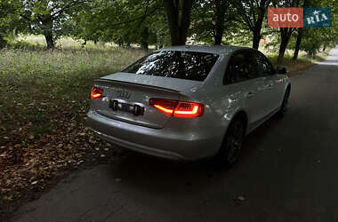 Седан Audi A4 2012 в 