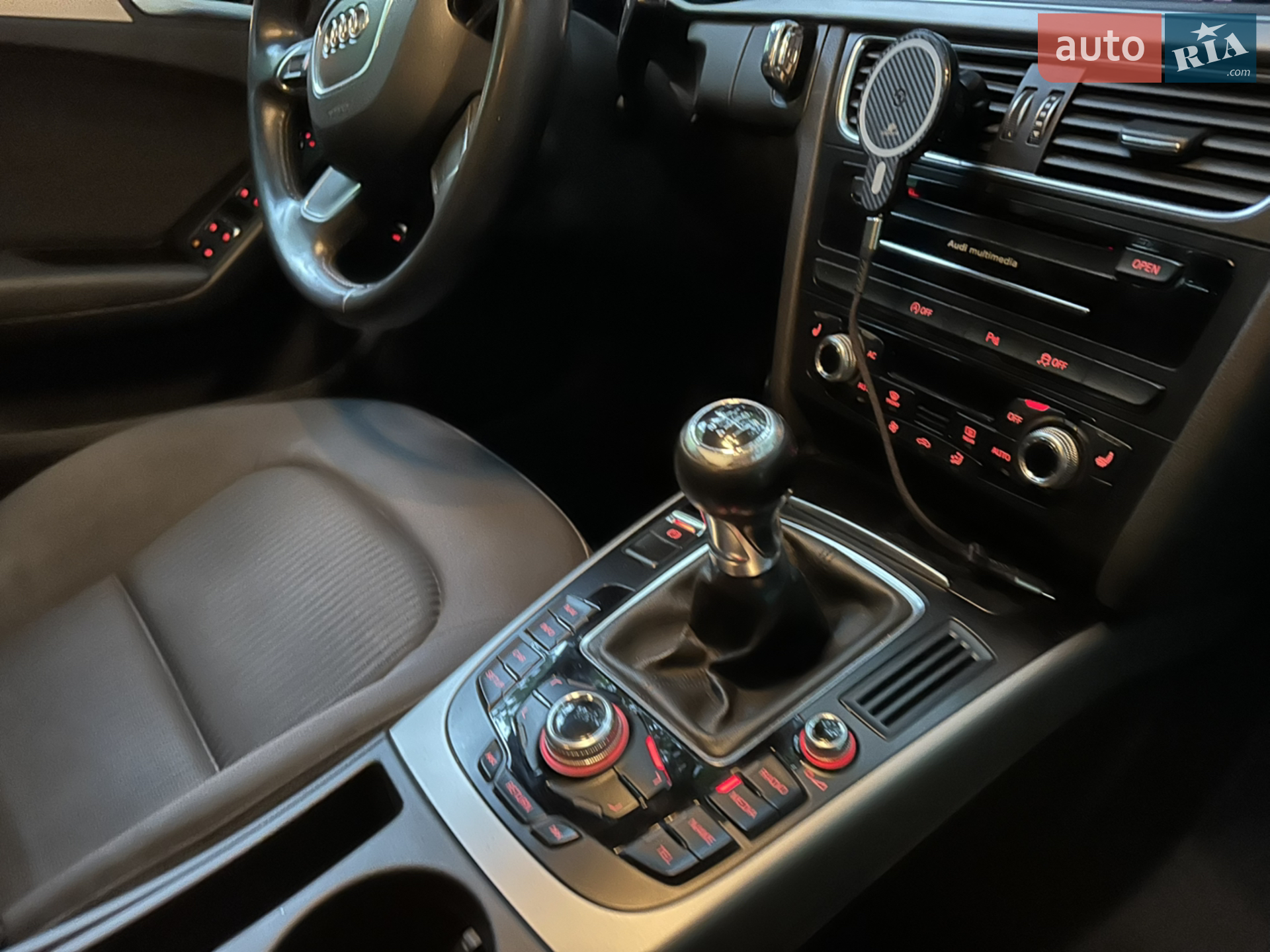 2012 Audi A4 - мініатюра 16