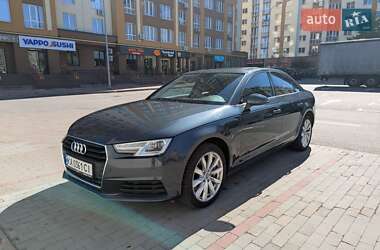 Седан Audi A4 2017 в Киеве