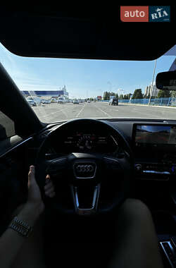 Седан Audi A4 2021 в 
