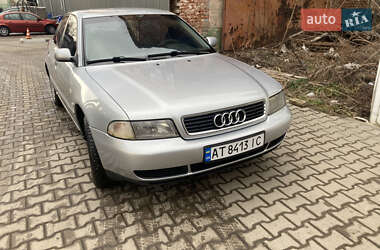 Седан Audi A4 1996 в Коломые