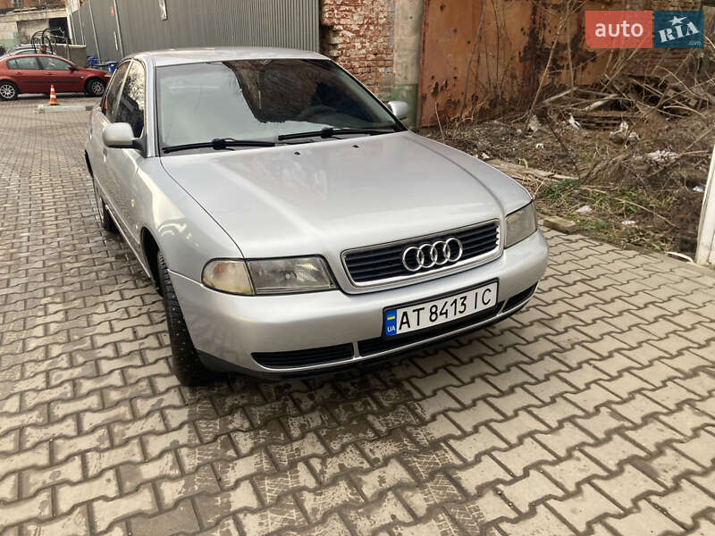 Седан Audi A4 1996 в 