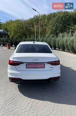 Седан Audi A4 2024 в 