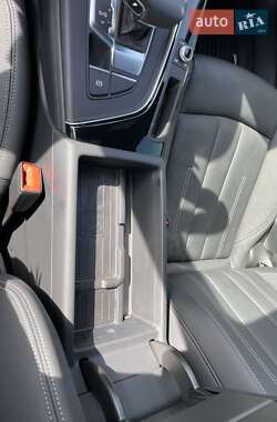 Седан Audi A4 2024 в 