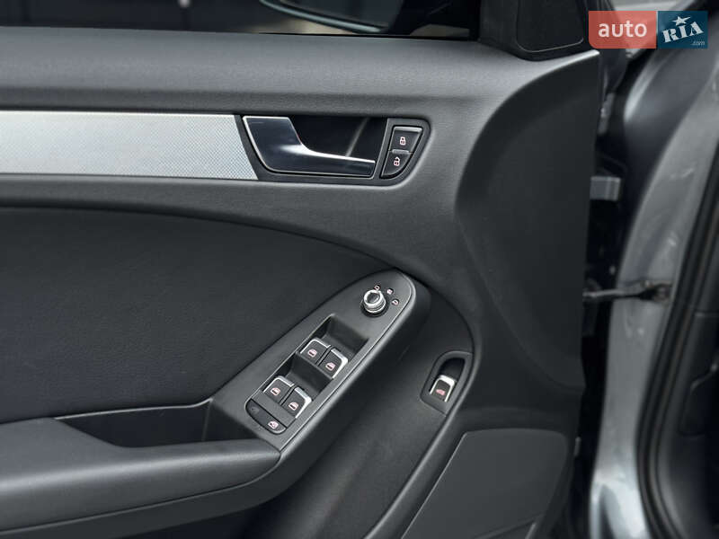 Седан Audi A4 2015 в Луцке