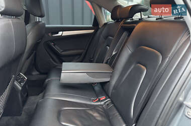 Седан Audi A4 2015 в 