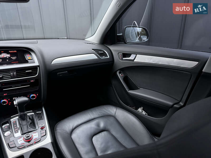 Седан Audi A4 2015 в Луцке