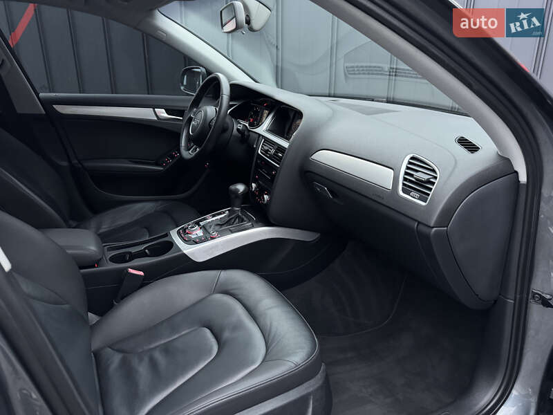 Седан Audi A4 2015 в Луцке